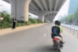 H&agrave; Nội: C&aacute;i 'kết đắng' cho 2 thiếu ni&ecirc;n lạng l&aacute;ch, đ&aacute;nh v&otilde;ng tr&ecirc;n phố Phạm Văn Đồng