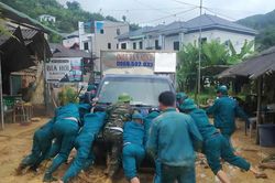 Sơn La: Sơ t&aacute;n khẩn cấp h&agrave;ng ngh&igrave;n người tại x&atilde; Muổi Nọi