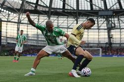 Arsenal thua đau Betis vì những sai lầm khó tin