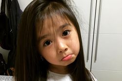 Bé gái lai từng được mệnh danh 'thiên thần nhí' giờ ra sao?