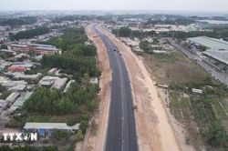 Đồng Nai yêu cầu đẩy nhanh dự án kết nối vùng, sân bay Long Thành
