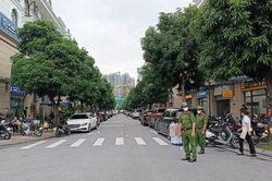 Kh&aacute;m x&eacute;t nơi ở của Huấn 'Hoa Hồng'
