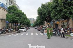 Khám xét nơi ở của Huấn 'Hoa Hồng'