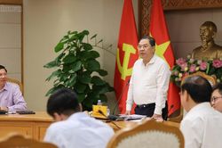 Phó Thủ tướng Phạm Gia Túc làm việc về chính sách phát triển Trung tâm lọc hóa dầu và năng lượng quốc gia tại Khu kinh tế Dung Quất
