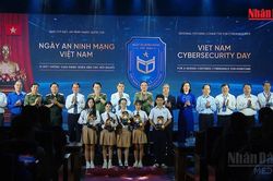 [Video] Thủ tướng L&ecirc; Minh Hưng: Mỗi người d&acirc;n cần ứng xử văn minh tr&ecirc;n kh&ocirc;ng gian mạng