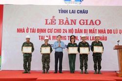 Lai Châu bàn giao 24 nhà ở cho người dân bị lũ quét ở xã Mường Than