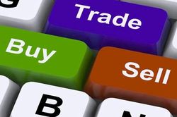 Chứng kho&aacute;n ng&agrave;y 6/8: &Aacute;p lực b&aacute;n lan rộng, VN-Index l&ugrave;i về dưới 1.765 điểm