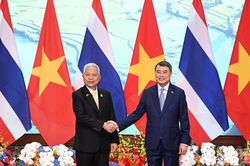 [Ảnh] Thủ tướng Lê Minh Hưng hội kiến Chủ tịch Quốc hội kiêm Chủ tịch Hạ viện Vương quốc Thái Lan Sophon Zaram