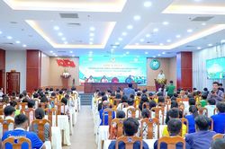 Tăng cường đối thoại, tháo gỡ khó khăn cho người lao động Cà Mau