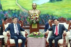 Việt Nam-Lào đẩy mạnh hợp tác nghiên cứu, đào tạo lý luận, bồi dưỡng chính trị