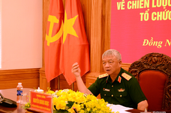 Thượng tướng Nguyễn Quang Ngọc l&agrave;m việc với C&ocirc;ng ty 16 về chiến lược ph&aacute;t triển