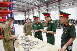 Trung tướng Đỗ Văn Thiện kiểm tra công tác bảo đảm kỹ thuật tại Kho KT887