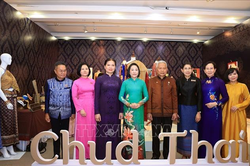 Chủ tịch Quốc hội Th&aacute;i Lan dự khai mạc Triển l&atilde;m 'Đan kết hữu nghị: T&ocirc;n vinh 50 năm quan hệ ngoại giao Việt Nam - Th&aacute;i Lan'