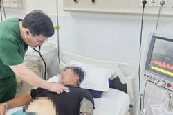 Kịp thời cấp cứu ngư dân bị bệnh trên biển