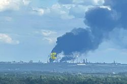 Ukraine tập kích cơ sở hậu phương Nga, Moscow đáp trả bằng loạt tên lửa