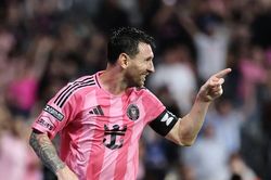 Messi nhận điểm 10 trong ngày trở lại đội hình xuất phát