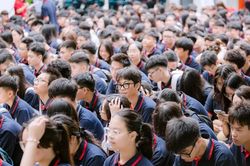 Học sinh vừa quay lại trường, phụ huynh nhận 'trát' nộp nhiều khoản thu vô lý?