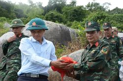 B&iacute; mật trong hang đ&aacute; sau 20 năm dẫn lối t&igrave;m thấy h&agrave;i cốt liệt sĩ