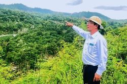 Hồi sinh 18ha 'đất chết' thành vườn sầu riêng, doanh thu gần chục tỷ đồng