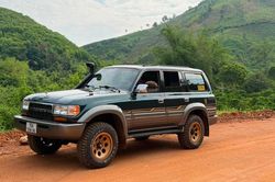 Dân chơi 9X 'hồi sinh' Land Cruiser LC80 1995, săn 200 phụ tùng khắp thế giới