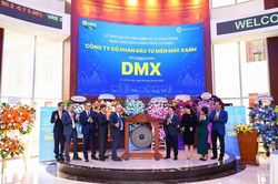 Điện m&aacute;y Xanh ch&iacute;nh thức giao dịch tr&ecirc;n s&agrave;n chứng kho&aacute;n, đặt mục ti&ecirc;u ph&aacute;t triển với 5 trụ cột tăng trưởng