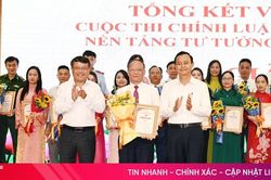 Hà Tĩnh trao giải cuộc thi chính luận về bảo vệ nền tảng tư tưởng của Đảng