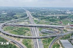Nhanh ch&oacute;ng ho&agrave;n thiện dự &aacute;n kết nối v&ugrave;ng, s&acirc;n bay Long Th&agrave;nh