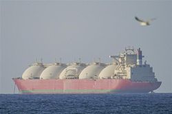 Mỹ - Iran tiến gần thỏa thuận Hormuz: Bước hạ nhiệt căng thẳng hay giải pháp tạm thời?