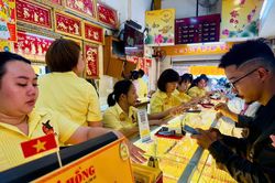 Vàng SJC bật tăng, vượt mốc 143 triệu đồng/lượng