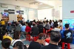Cán bộ làm việc tại trung tâm phục vụ hành chính công được nhận hỗ trợ tiền hằng tháng