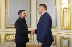 Ông Zelensky tiếp vị khách đặc biệt, thảo luận việc áp đặt thêm trừng phạt lên Nga