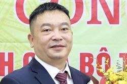 Thu giữ 4,5 tỷ đồng tiền mặt, vàng, sổ đỏ tại nhà cựu Viện trưởng Viện Pháp y tâm thần Trung ương