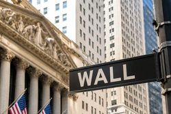 Nasdaq hụt hơi vì SpaceX, AMD