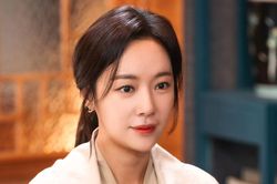 Hwang Jung Eum phản ứng khi đồng nghiệp nhắc về chồng cũ