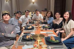 Vợ chồng Huỳnh Đ&ocirc;ng hội ngộ V&acirc;n Trang khi về Việt Nam