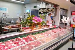 Gi&aacute; n&ocirc;ng sản h&ocirc;m nay (6/8): Gi&aacute; c&agrave; ph&ecirc; bật tăng, gi&aacute; lợn hơi dao động từ 60.000 - 63.000 đồng/kg