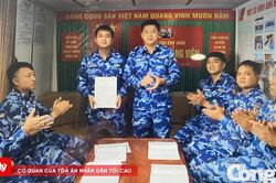 Lễ kết nạp đảng vi&ecirc;n tr&ecirc;n v&ugrave;ng biển T&acirc;y Nam