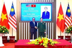 Chùm ảnh: Đại tướng Phan Văn Giang tiếp và hội đàm Bộ trưởng Quốc phòng Malaysia