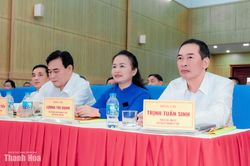 Biểu dương điển hình 'Sản xuất giỏi, công tác xã hội tốt' trong đồng bào dân tộc thiểu số