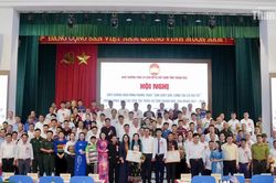 Biểu dương điển hình “Sản xuất giỏi, công tác xã hội tốt” trong đồng bào dân tộc thiểu số