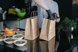 Giải mã sức hút và bài toán xây dựng niềm tin của mô hình kinh doanh 'bếp ảo' tại Việt Nam