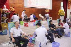 Bệnh viện Sản - Nhi An Giang tiếp nhận 200 đơn vị m&aacute;u hiến