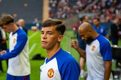 Shea Lacey rực sáng tiền mùa giải: Bài toán nan giải của Michael Carrick tại Man Utd
