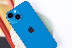 Phân tích kỹ thuật iPhone 13 Mini: Màn OLED chip A15 Bionic với giá chỉ từ 6,45 triệu đồng