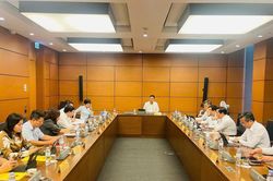 Đoàn đại biểu Quốc hội thành phố Đà Nẵng kiến nghị hoàn thiện các quy định về tư pháp, kiến trúc và ngân hàng