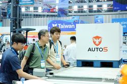 Logistics - 'mạch máu' của nền kinh tế trong chuỗi cung ứng mới
