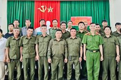 Quy Nhơn Tây ra mắt mô hình 'Khu phố không vũ khí, vật liệu nổ, công cụ hỗ trợ và pháo'
