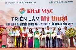 Triển lãm Mỹ thuật khu vực V: Những chuyển động mới của mỹ thuật khu vực