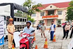 Đưa kỹ năng lái xe an toàn đến người dân