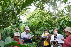 Nâng giá trị nông sản vùng đồng bào DTTS